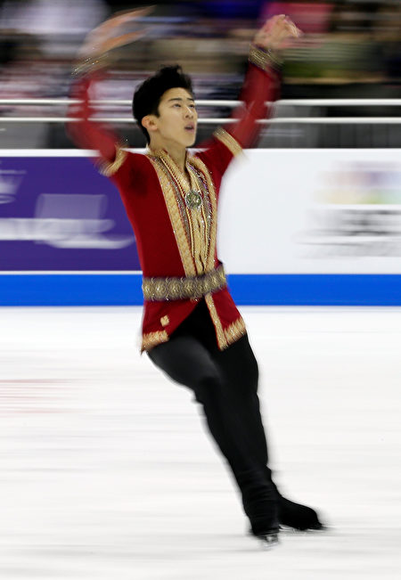 KANSAS CITY, MO - JANUARY 22: Nathan Chen competes in the Men's Free Skate program during the 2017 U.S. Figure Skating Championships at the Sprint Center on January 22, 2017 in Kansas City, Missouri. Chen placed first to win the gold medal and become the 2017 US Men's Figure Skating Champion. (Photo by Jamie Squire/Getty Images)