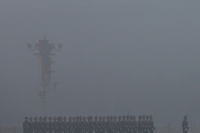 北京沙塵霧霾大風  人定勝不了天 老天在警示什麼